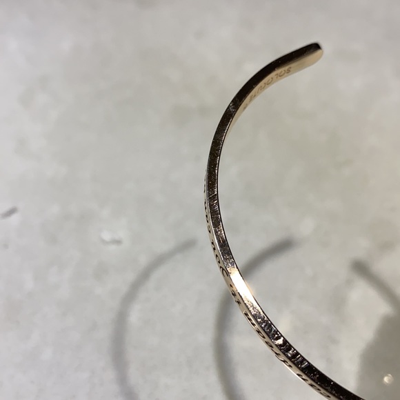 SOLO-CUTE 14k yellow plated Cuff Bangle Bracelet ⭐️⭐️⭐️⭐️ - Picture 9 of 9